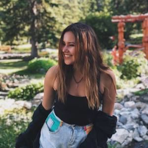 Meet your Posher, Victoria